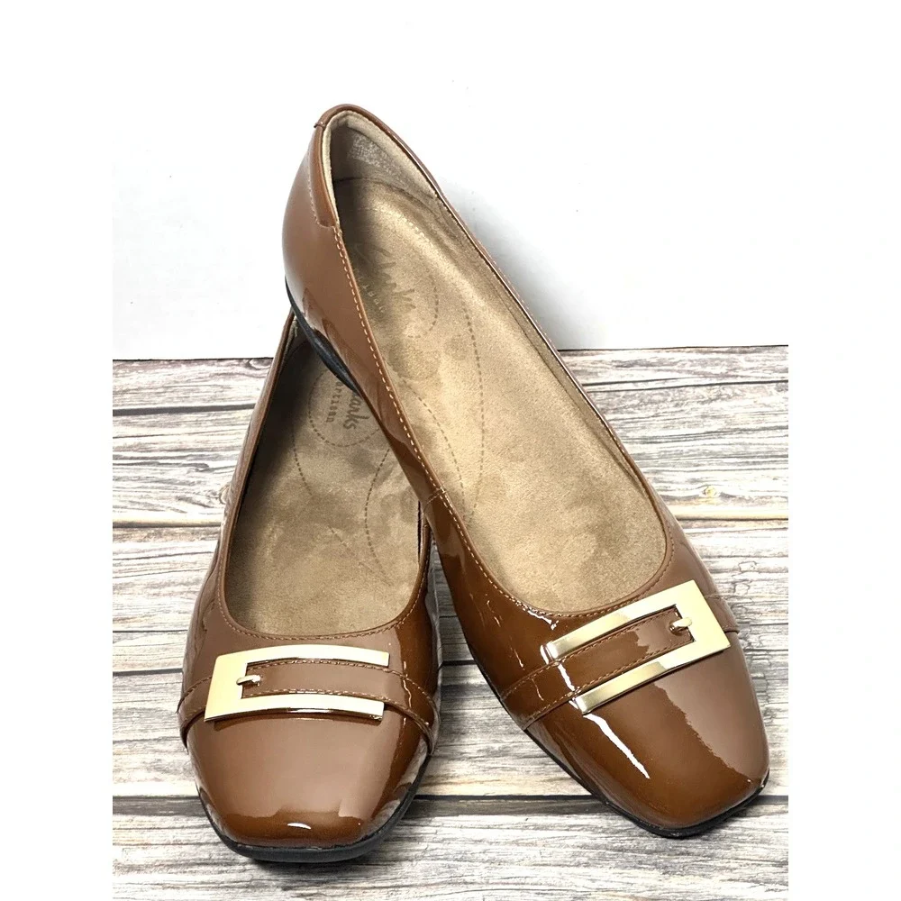 Clarks Patent Leather Artisan Flats Brown Women's‎ 9.5 M